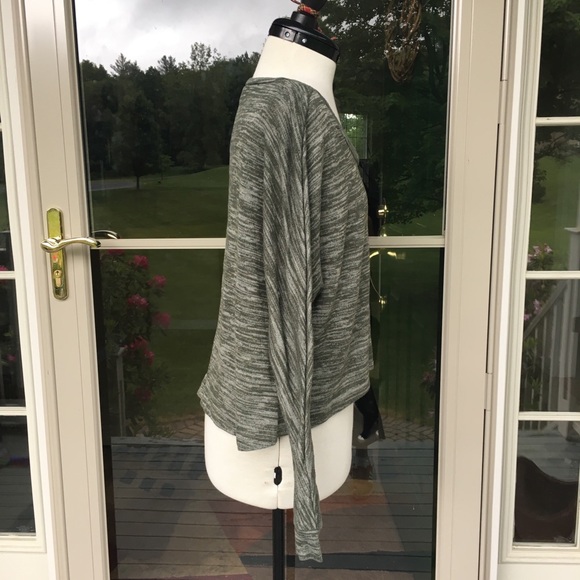 Wet Seal lightweight sweater ⭐️ - Picture 3 of 9